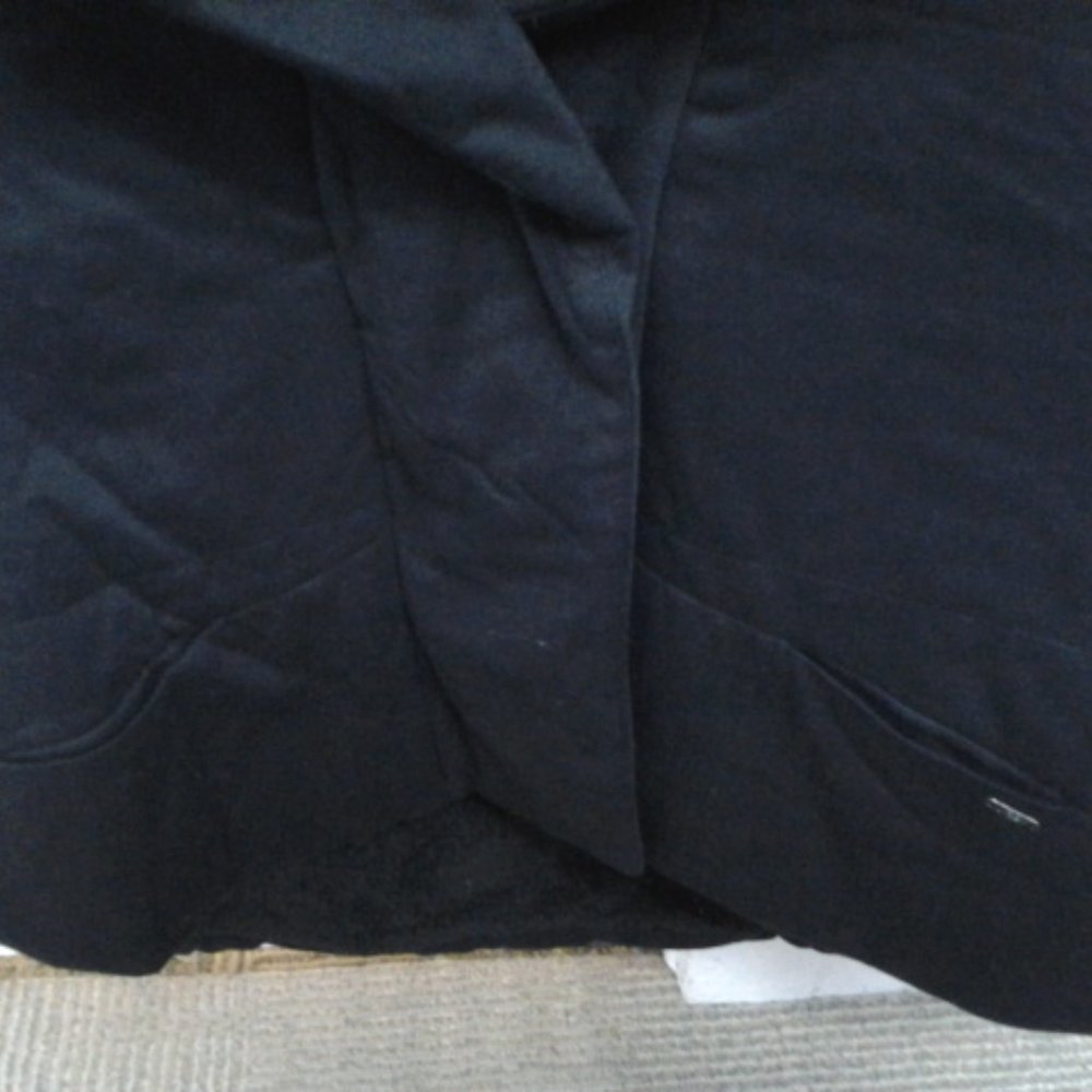 UGG Bexley Shearling Vest - Picture 6 of 10